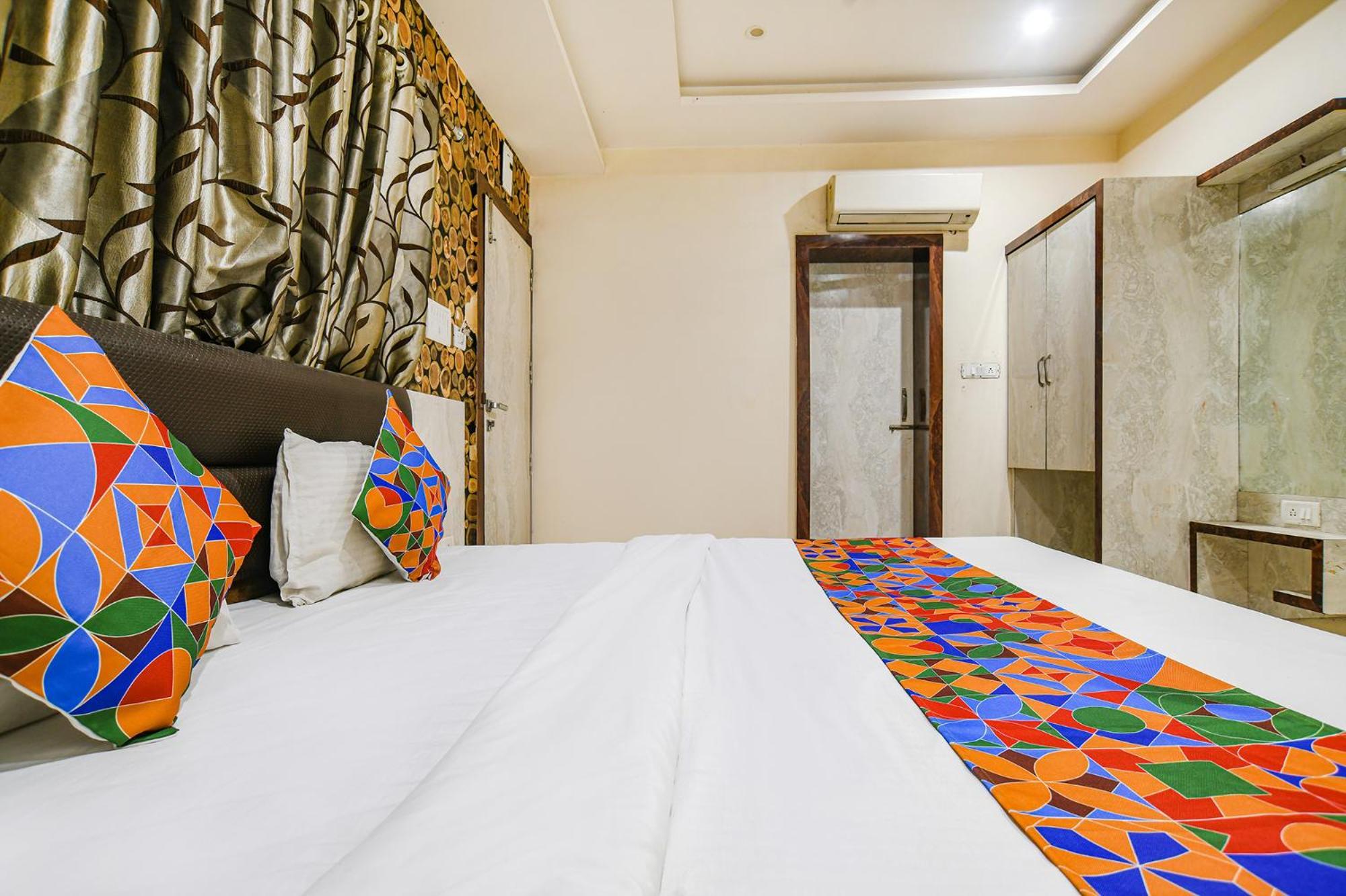 Fabhotel Shivam Palace- Near Mahakal Mandir Ujjain Εξωτερικό φωτογραφία