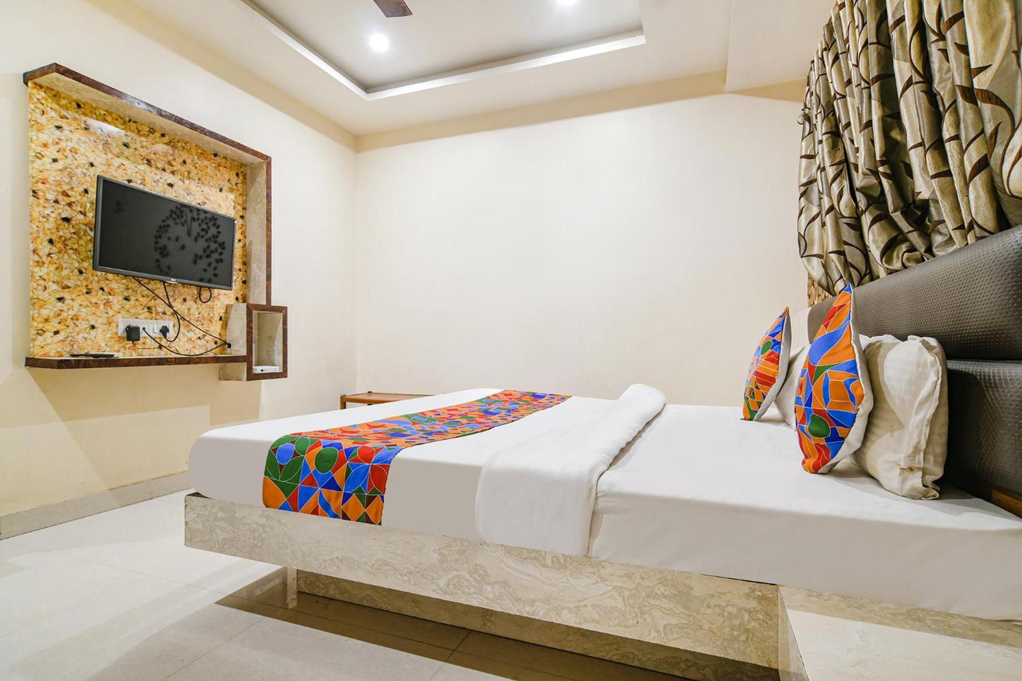 Fabhotel Shivam Palace- Near Mahakal Mandir Ujjain Εξωτερικό φωτογραφία