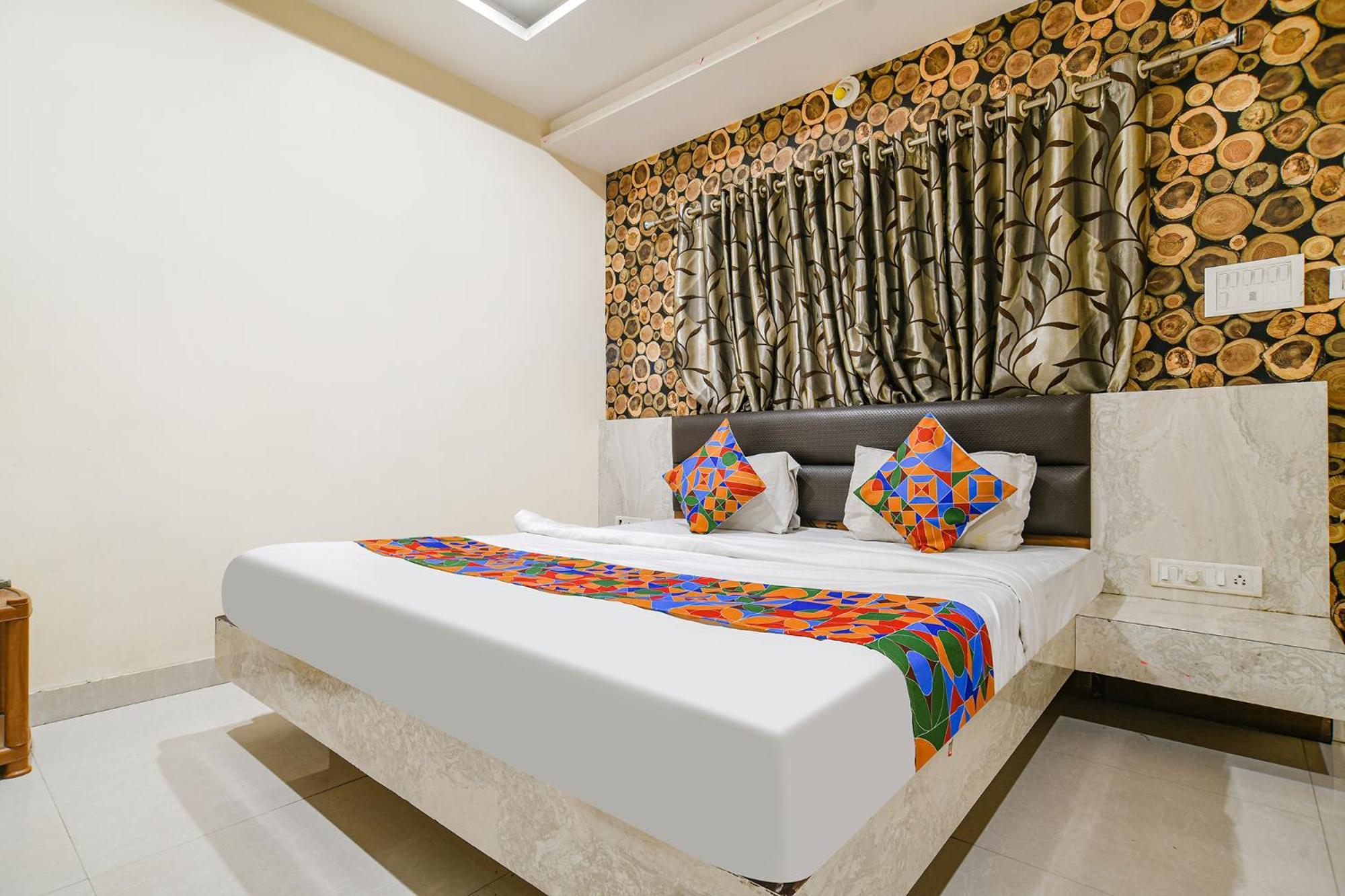 Fabhotel Shivam Palace- Near Mahakal Mandir Ujjain Εξωτερικό φωτογραφία