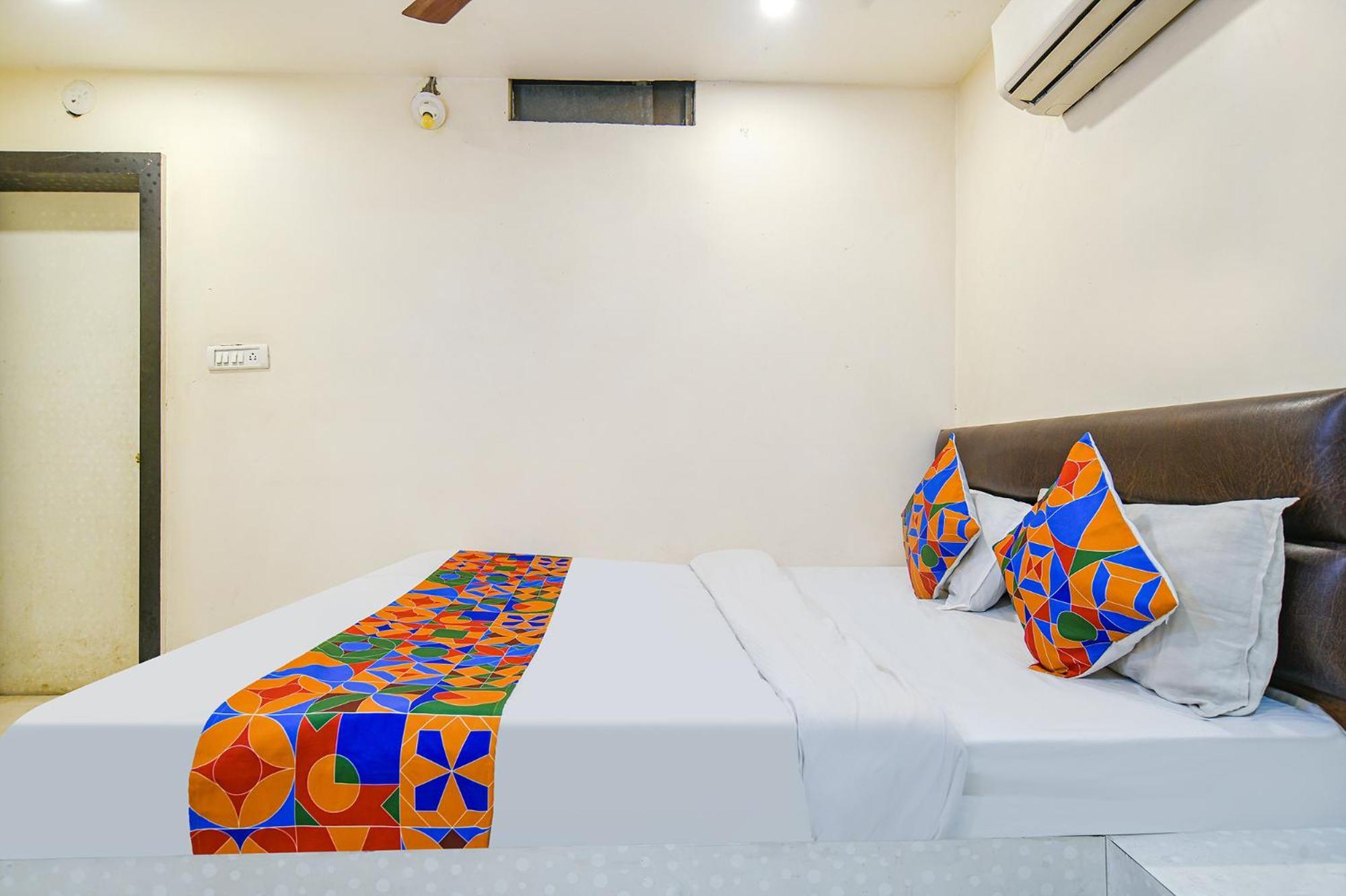 Fabhotel Shivam Palace- Near Mahakal Mandir Ujjain Εξωτερικό φωτογραφία