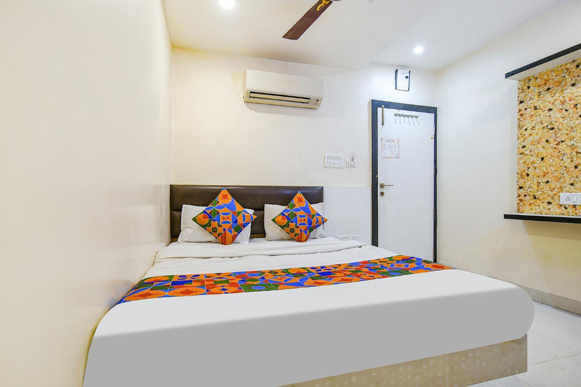 Fabhotel Shivam Palace- Near Mahakal Mandir Ujjain Εξωτερικό φωτογραφία