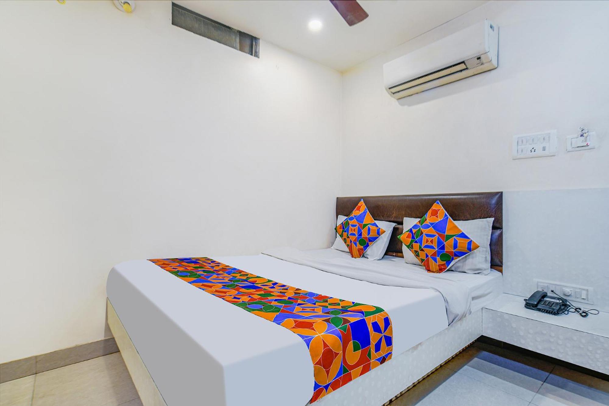 Fabhotel Shivam Palace- Near Mahakal Mandir Ujjain Εξωτερικό φωτογραφία
