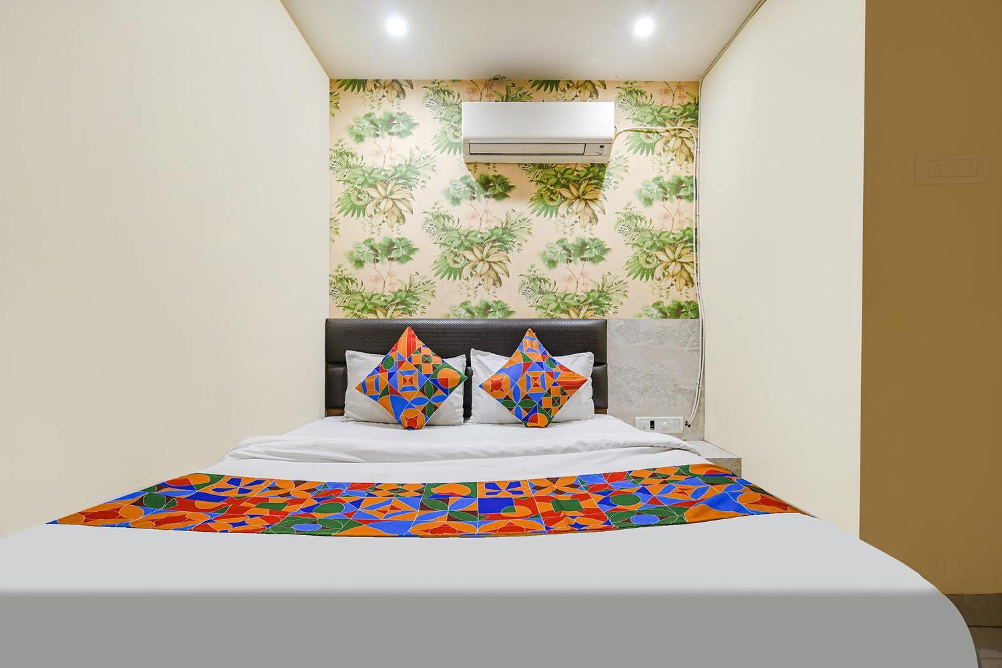 Fabhotel Shivam Palace- Near Mahakal Mandir Ujjain Εξωτερικό φωτογραφία