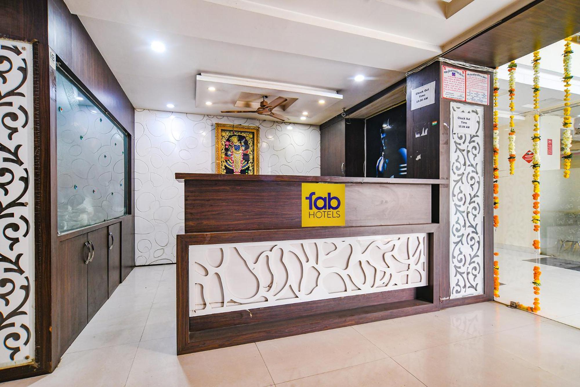 Fabhotel Shivam Palace- Near Mahakal Mandir Ujjain Εξωτερικό φωτογραφία