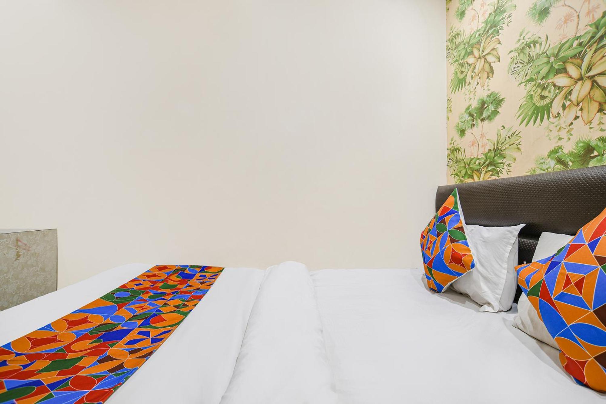Fabhotel Shivam Palace- Near Mahakal Mandir Ujjain Εξωτερικό φωτογραφία