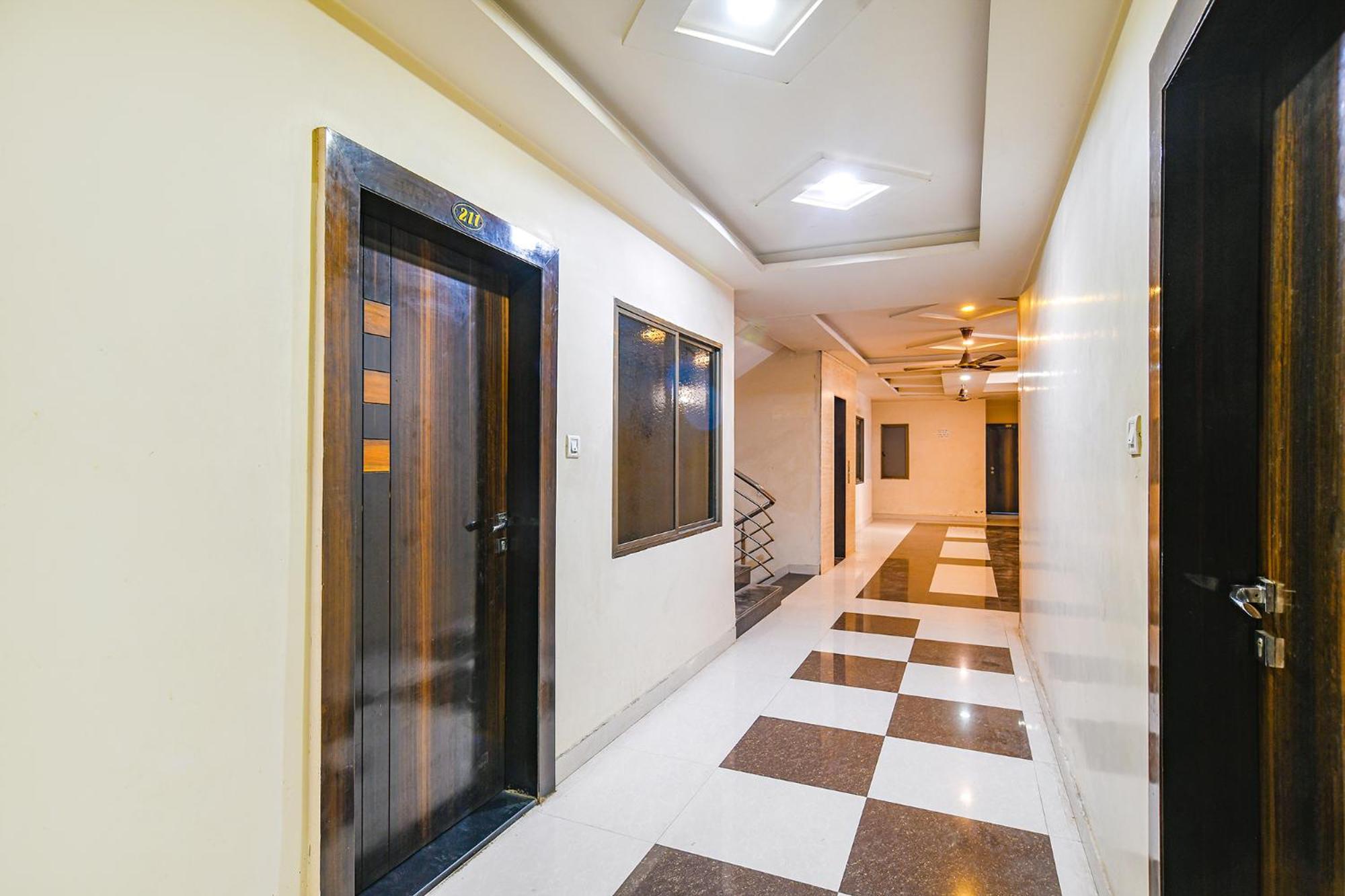 Fabhotel Shivam Palace- Near Mahakal Mandir Ujjain Εξωτερικό φωτογραφία