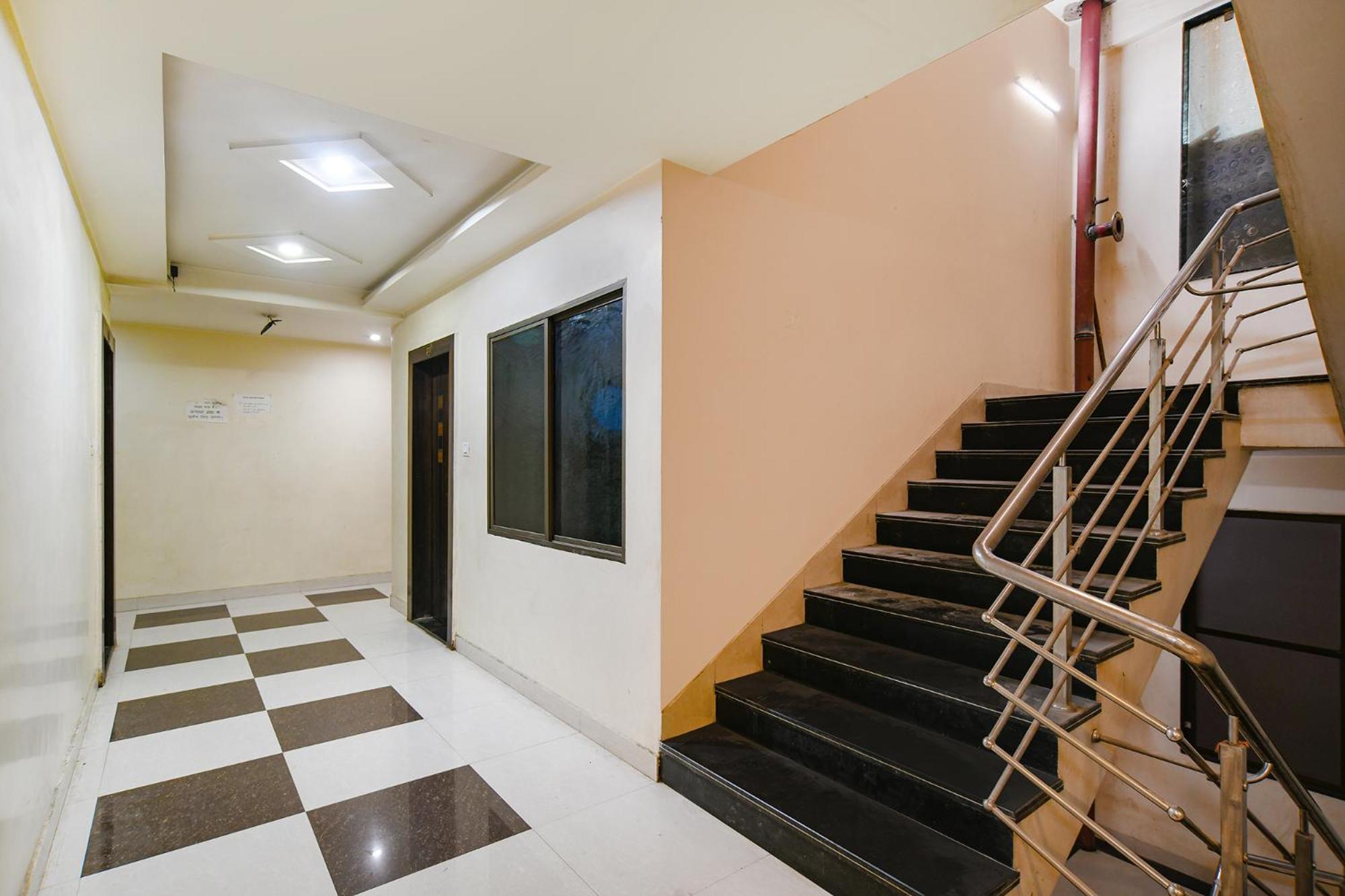 Fabhotel Shivam Palace- Near Mahakal Mandir Ujjain Εξωτερικό φωτογραφία